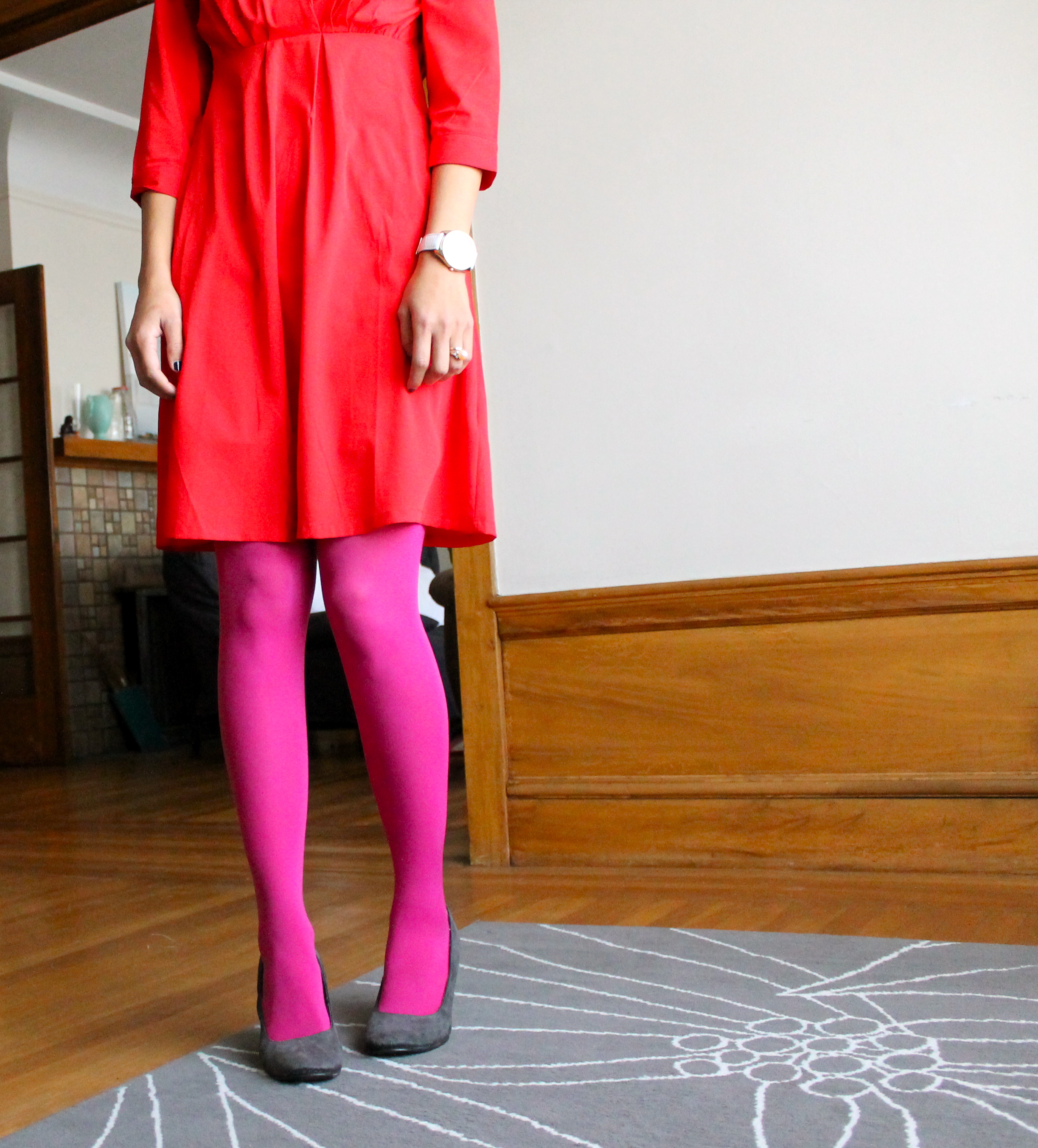 dress: in colored tights